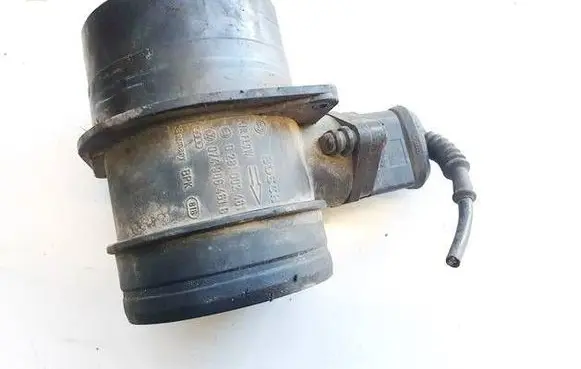 Volkswagen PASSAT B6 Mass air flow meter 0281002461 074906461B