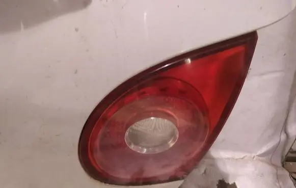 Tailgate rear/tail lights