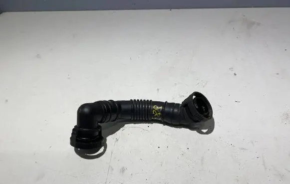Volkswagen Golf V Breather hose/pipe 03G103493D VCD446232