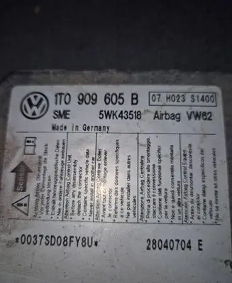 Volkswagen Touran I Airbag control unit/module 1T0909605B 5WK43518 28040704E