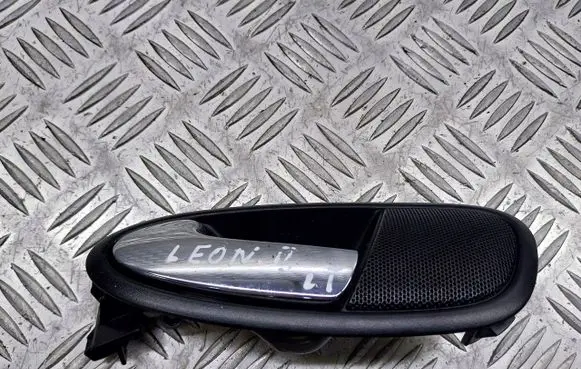Seat Leon (1P) Rear door interior handle trim 5P0839113