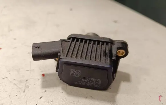 Audi SQ7 Camshaft vanos timing valve 059906048D