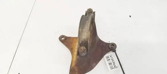 Ford Focus C-MAX Engine mounting bracket