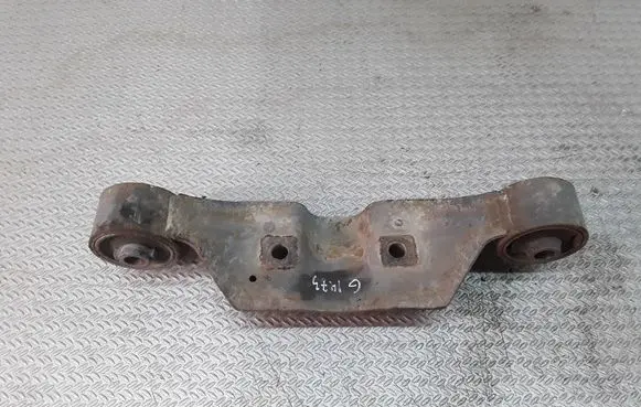 Subaru Forester SH Rear differential/diff mount bracket 