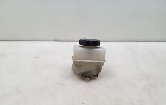 Brake fluid reservoir