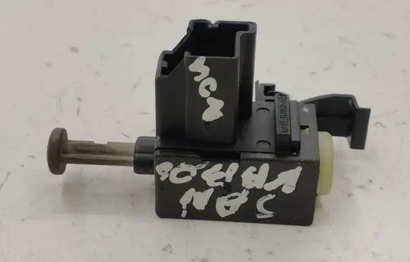 Ford C-MAX II Brake pedal sensor switch 6G9T11A152AA