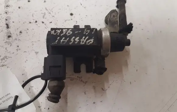 Volkswagen Golf IV Turbo solenoid valve 1J0906627 72290320