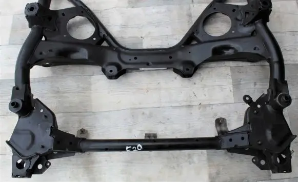 BMW M5 Engine mounting bracket
