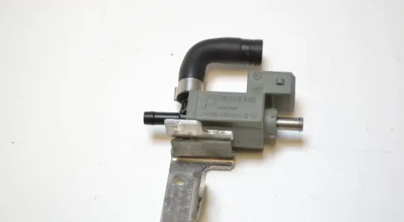 Porsche Cayenne (92A) Turbo solenoid valve 99660515500