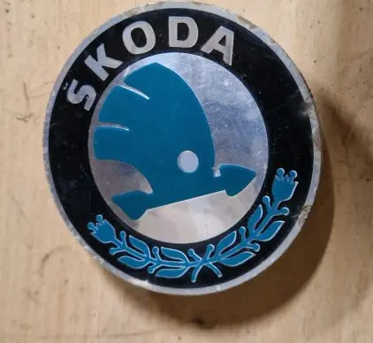 Skoda Octavia Mk2 (1Z) Original wheel cap 6U0601151L
