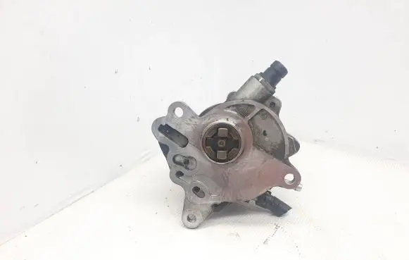 Volkswagen PASSAT B6 Fuel injection high pressure pump 03G145209
