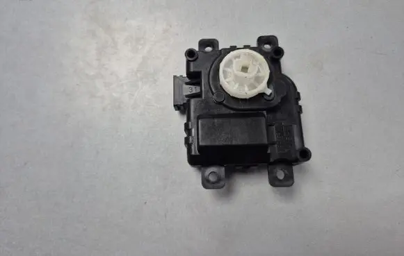 Toyota C-HR II Air flap motor/actuator DT1138004040