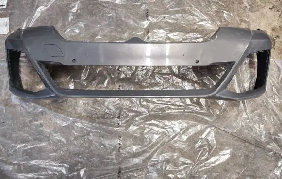 BMW 5 G30 G31 Front bumper 8469287