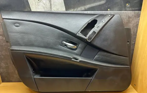 BMW 5 E60 E61 Front door card panel trim E344258 280904165003
