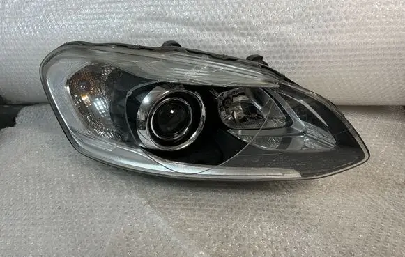 Volvo XC60 Headlight/headlamp 31420250