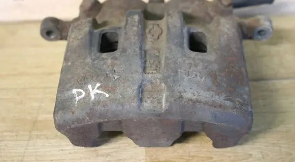 Nissan X-Trail T30 Front brake caliper
