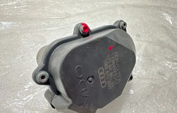 Audi A4 S4 B8 8K Intake manifold valve actuator/motor 059129086L A2C53289031