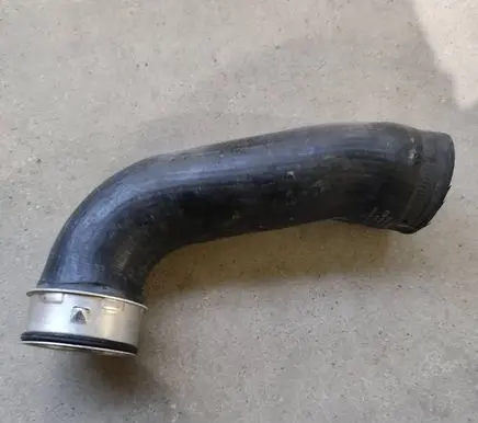 Volkswagen Tiguan Intercooler hose/pipe 5N0145834J 5N0145762BL