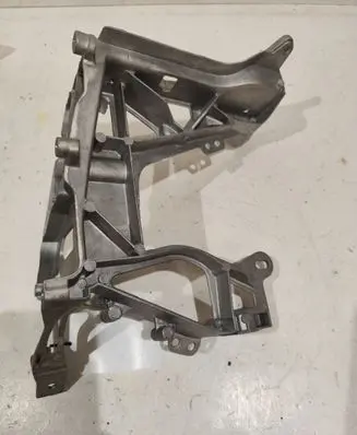 Mercedes-Benz C W205 Headlight/headlamp mounting bracket A2056221800