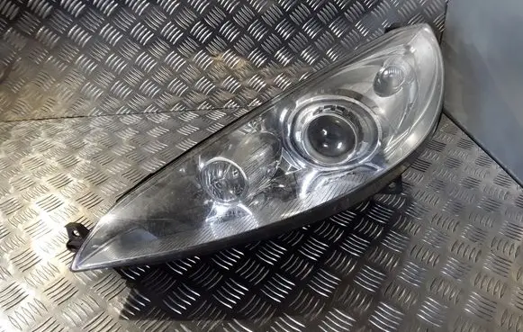 Peugeot 407 Headlight/headlamp