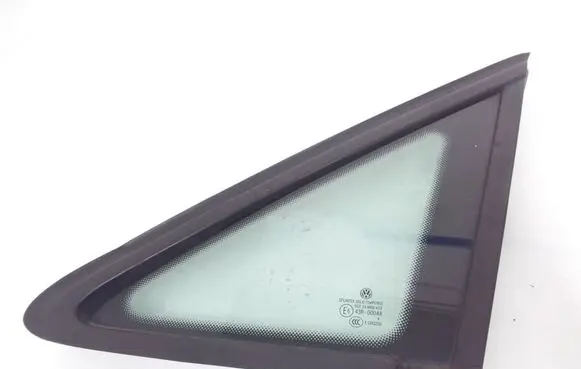 Volkswagen Touran I Front triangle window/glass 