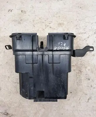 BMW 5 F10 F11 Other engine bay part 8508210