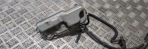 Vacuum air tank