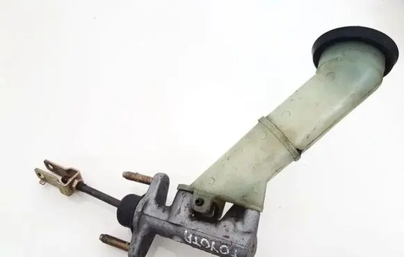 Toyota Avensis T220 Clutch master cylinder