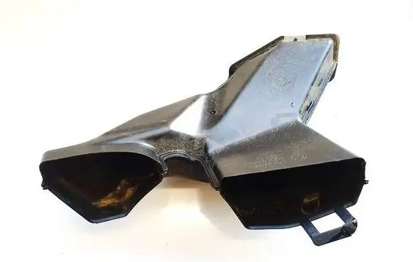 BMW i4 Cabin air duct channel 51317427855 11252010