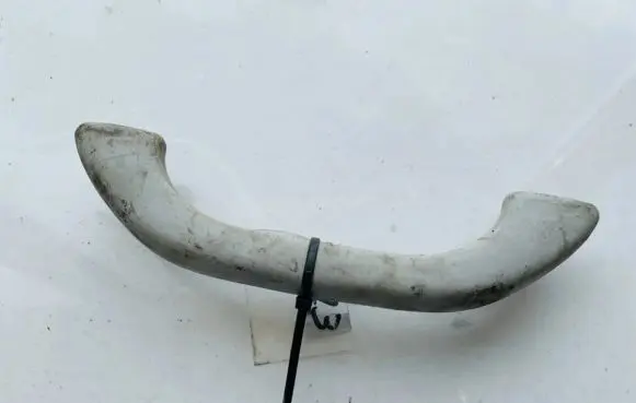 Volkswagen PASSAT B5 Front interior roof grab handle 3b0857607