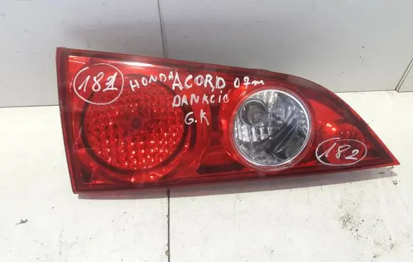 Honda Accord Tailgate rear/tail lights P3227L