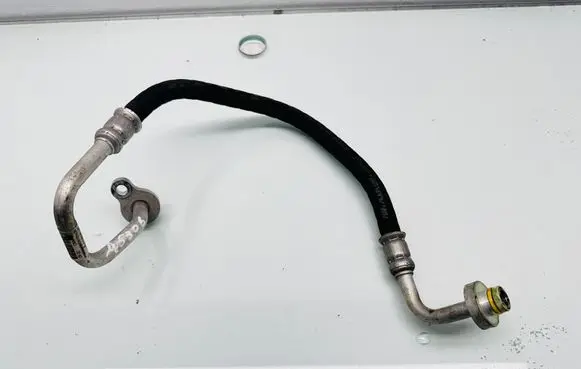 Air conditioning (A/C) pipe/hose