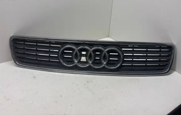 Audi A4 S4 B5 8D Front grill 8D0853651E