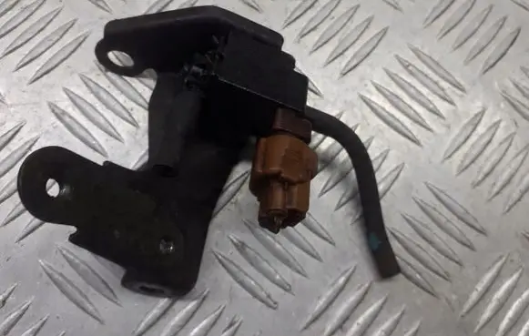 Toyota Avensis T220 Valve vacuum 