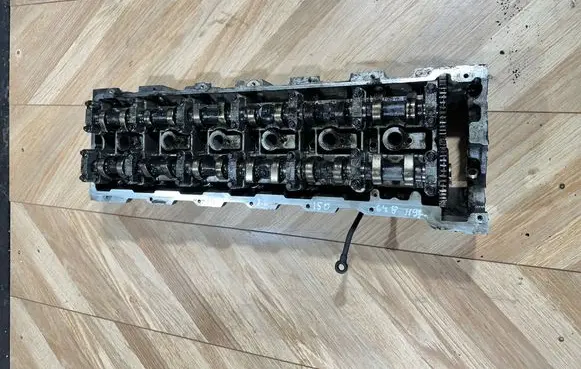 Mercedes-Benz E W211 Engine head R6130160204
