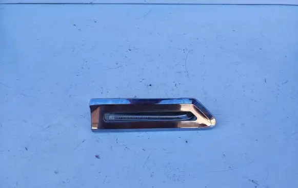 BMW 7 F01 F02 F03 F04 Front fender indicator light 60137202371 110429 6750100000