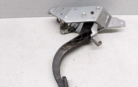 Opel Vectra C Brake pedal