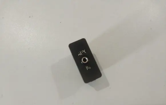BMW 3 E90 E91 AUX in-socket connector 6930561
