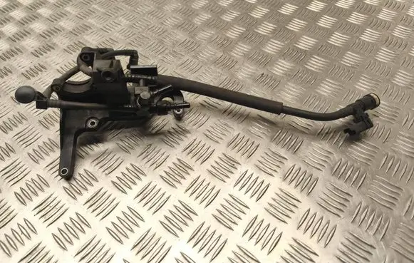 Ford Fiesta Fuel line pipe 