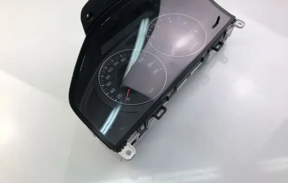 Volvo V60 Speedometer (instrument cluster) 31270899AA