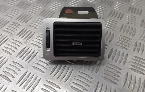 Peugeot 307 Dashboard side air vent grill/cover trim 9634499077