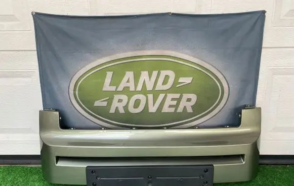 Land Rover Defender Front bumper upper radiator grill L8B217820A