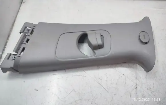 KIA Sportage (B) pillar trim (top) 858303U020