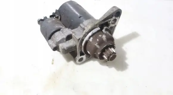 Volkswagen Golf VI Starter motor