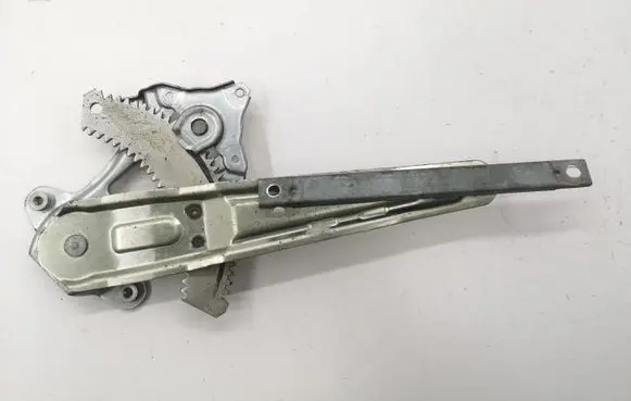 Nissan Juke I F15 Rear window lifting mechanism without motor