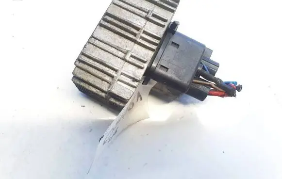 Coolant fan relay