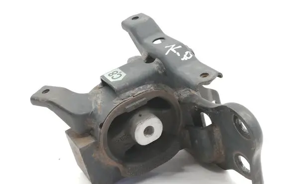 Toyota Auris E180 Engine mount bracket