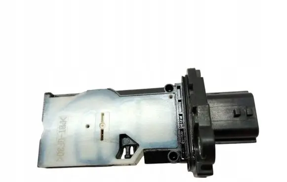 Nissan Qashqai Mass air flow meter AFH60M48