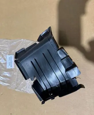 Lexus LBX Intercooler air guide/duct channel 1656215090