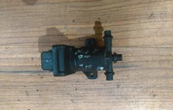 Mercedes-Benz E W210 Turbo solenoid valve